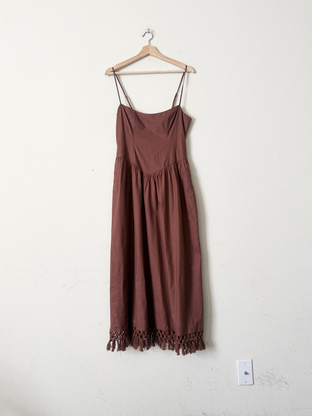 Revolve Tularosa MEDIUM Lexi linen blend fringe hem midi dress - Chocolate Brown - Picture 2 of 7